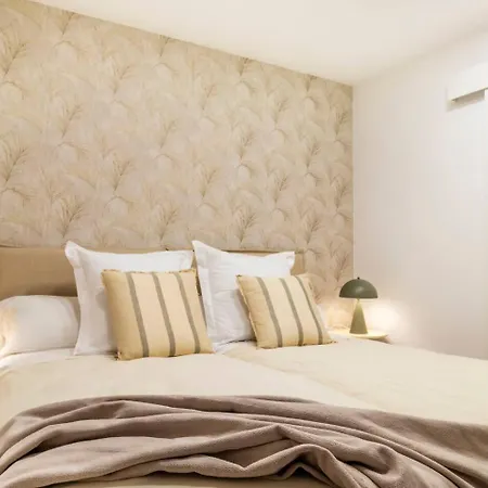 Pink Essence Lejlighed *