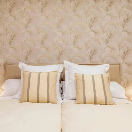 Pink Essence Lägenhet